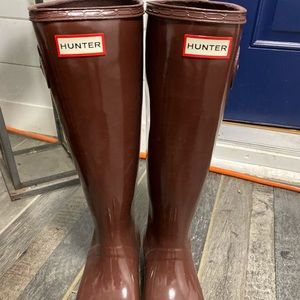 Raisin color glossy Hunter Tall boot